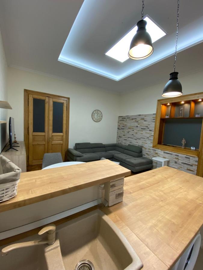 Centre Ville Apartment Cluj-Napoca Ngoại thất bức ảnh